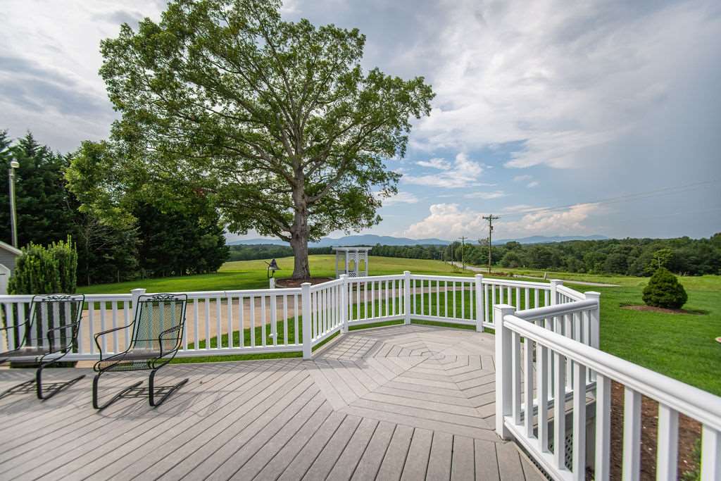 9055 New Cut Road Campobello, SC 29322 - Photo 6 of 36