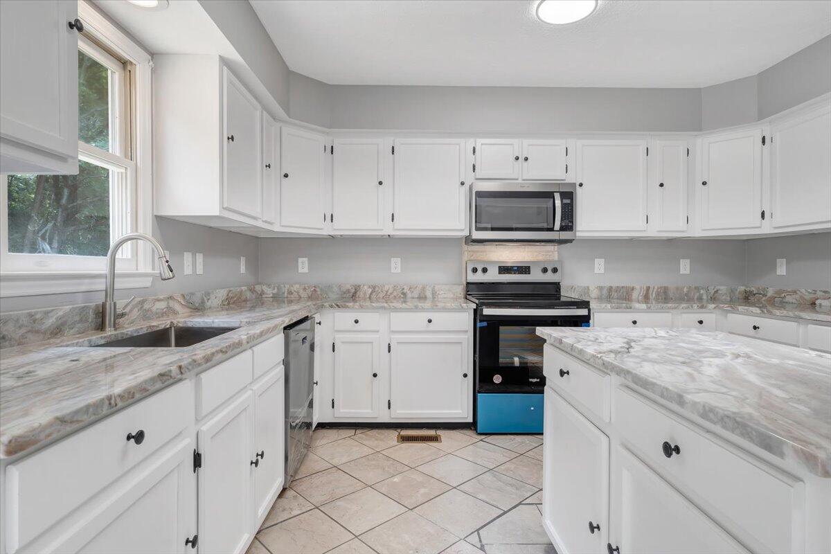 60 Eastover Road Rocky Mount, VA 24151 - Photo 13 of 47 13-MIB09783