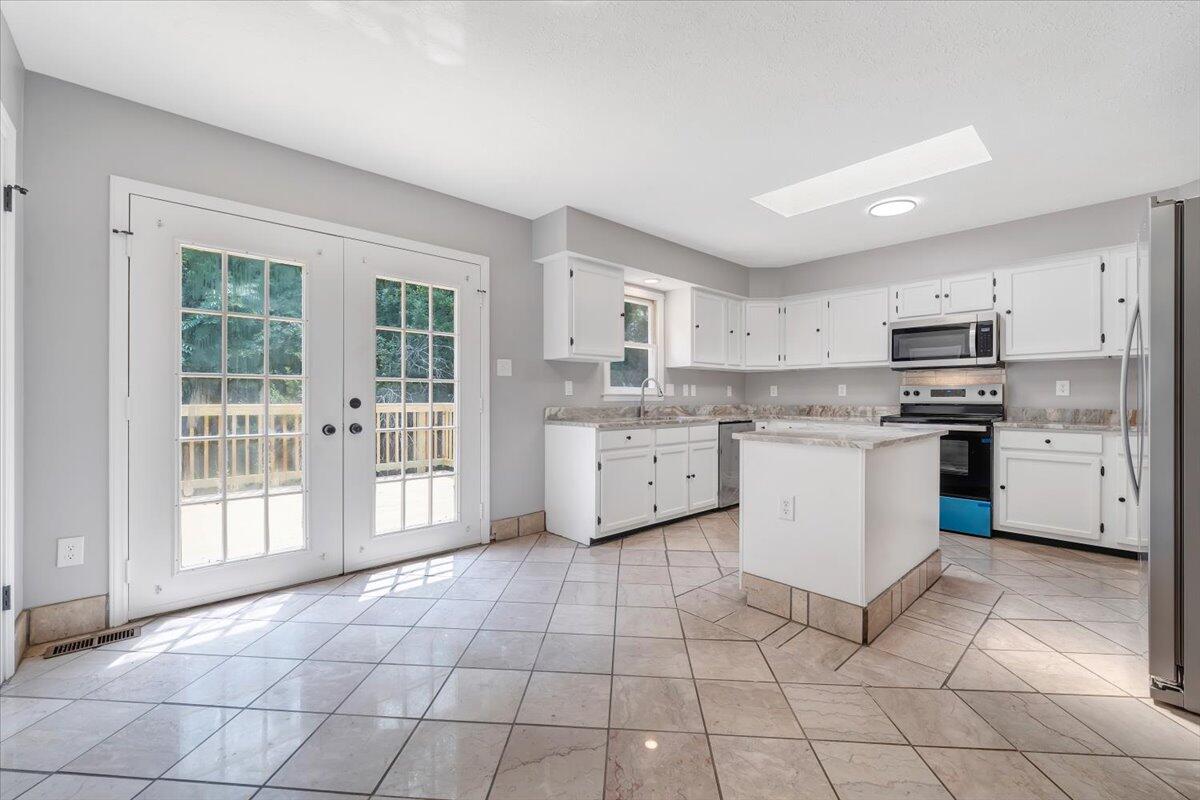 60 Eastover Road Rocky Mount, VA 24151 - Photo 8 of 47 08-MIB09759