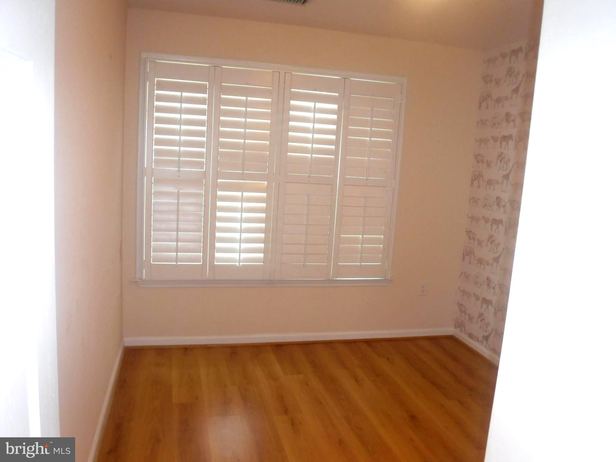 8714 Wadebrook Terrace Springfield, VA 22153 - Photo 17 of 35 3rd Bedroom-Upper Level