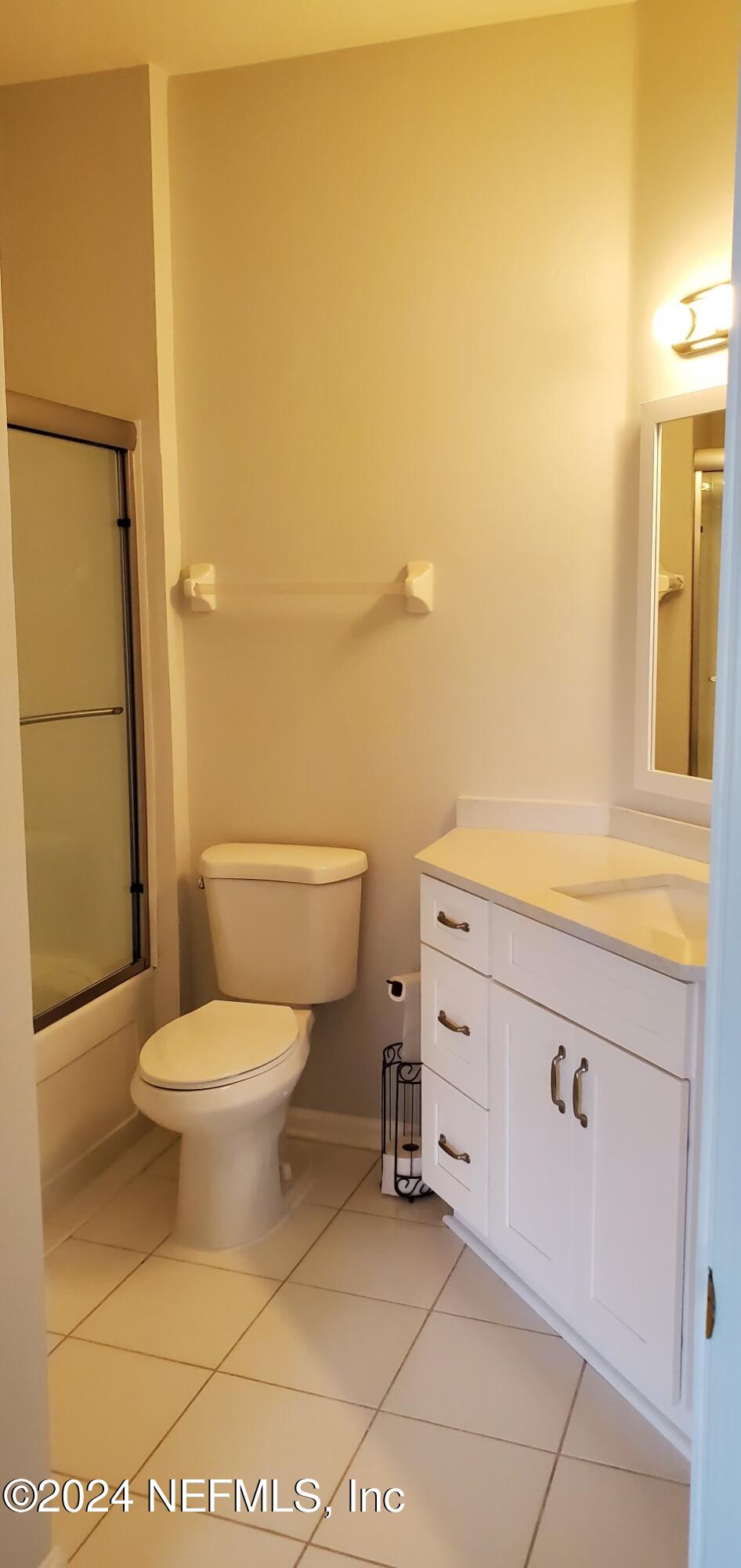 10550 Baymeadows Road, Unit 1012 Jacksonville, FL 32256 - Photo 8 of 16 mstr bath