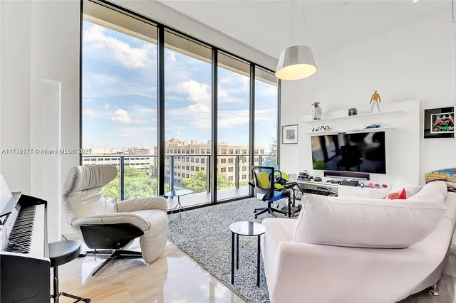 $5,795,000 | 3581 East Glencoe Street, Unit 605, Coconut Grove, FL 33133