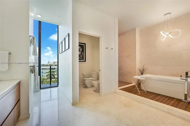 $5,795,000 | 3581 East Glencoe Street, Unit 605, Coconut Grove, FL 33133