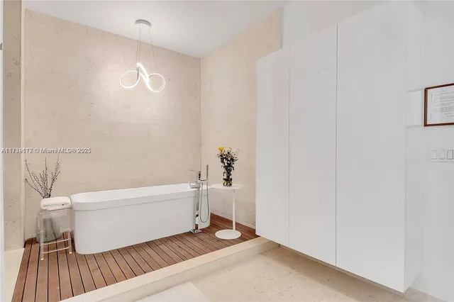 $5,795,000 | 3581 East Glencoe Street, Unit 605, Coconut Grove, FL 33133