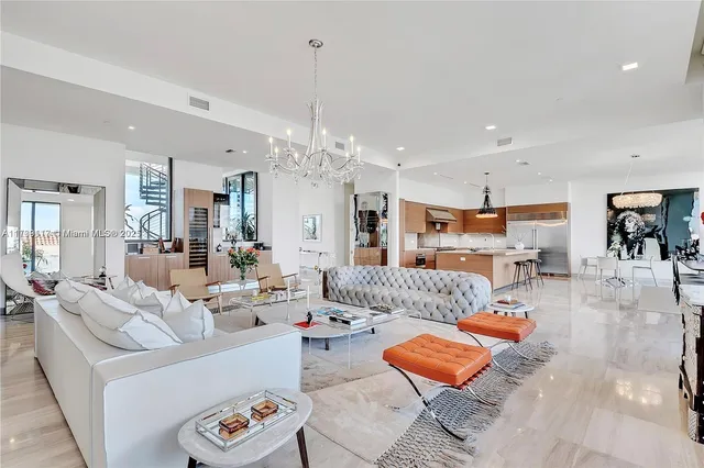$5,795,000 | 3581 East Glencoe Street, Unit 605, Coconut Grove, FL 33133