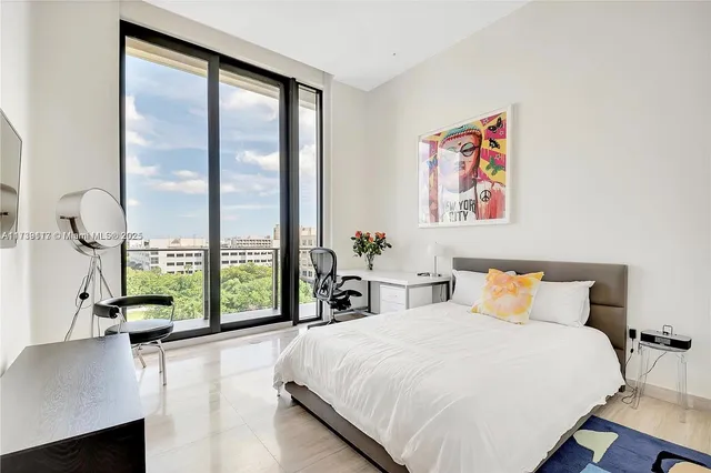 $5,795,000 | 3581 East Glencoe Street, Unit 605, Coconut Grove, FL 33133