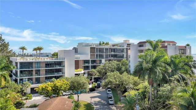 $5,795,000 | 3581 East Glencoe Street, Unit 605, Coconut Grove, FL 33133