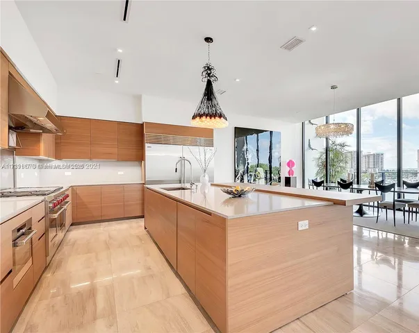 $5,795,000 | 3581 East Glencoe Street, Unit 605, Coconut Grove, FL 33133