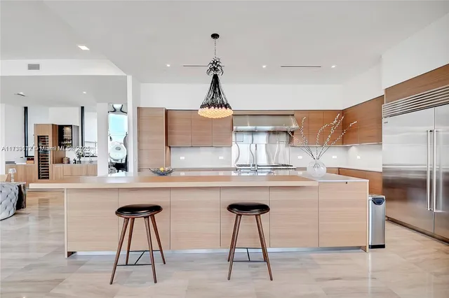 $5,795,000 | 3581 East Glencoe Street, Unit 605, Coconut Grove, FL 33133