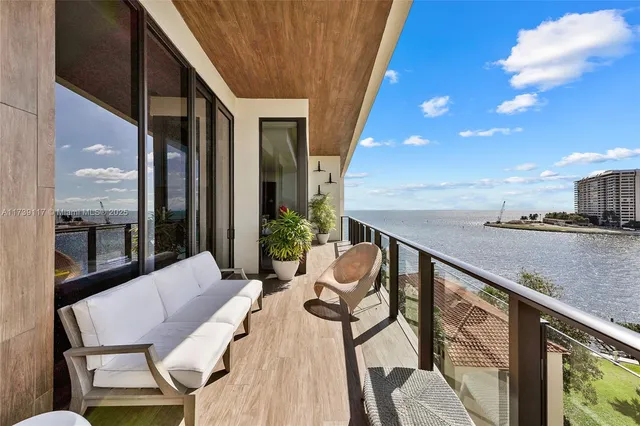 $5,795,000 | 3581 East Glencoe Street, Unit 605, Coconut Grove, FL 33133