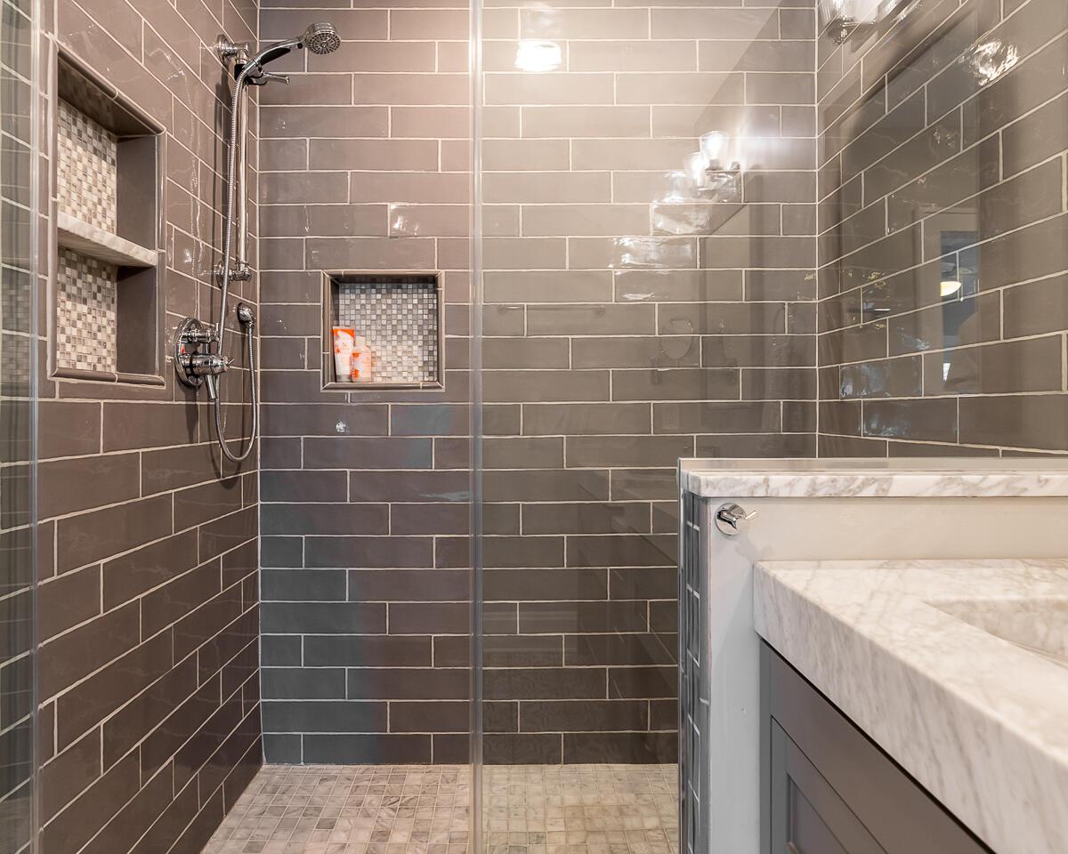 954 Timberman Road Columbus, OH 43212 - Photo 22 of 44 primary shower