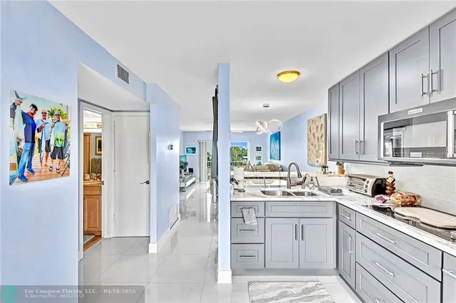 $399,000 | 1439 South Ocean Boulevard, Unit 312, Lauderdale-by-the-Sea, FL 33062