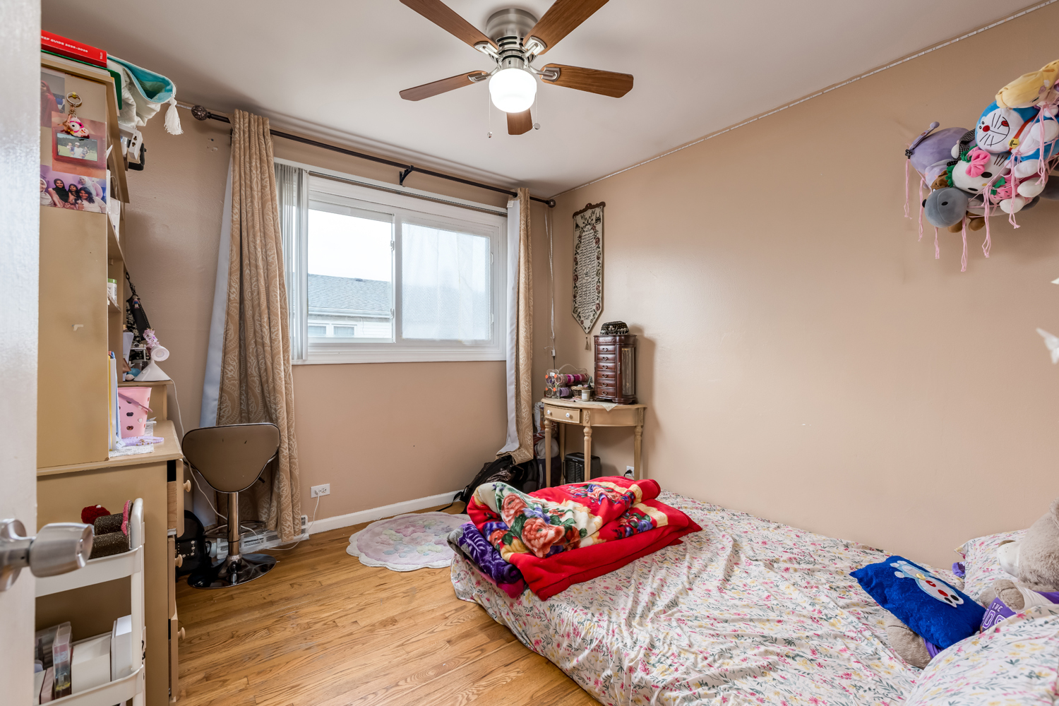 8828 Dee Road, Unit B Des Plaines, IL 60016 - Photo 13 of 20 Gallery Image 13