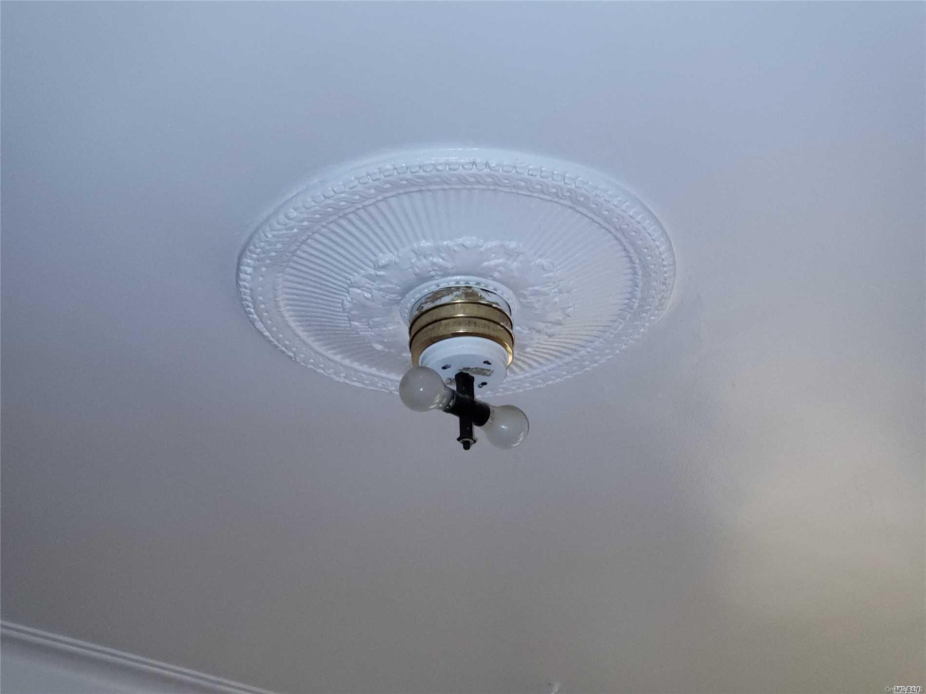 1425 Hancock Street Brooklyn, NY 11237 - Photo 14 of 20 a close view of a fountain in the entryway