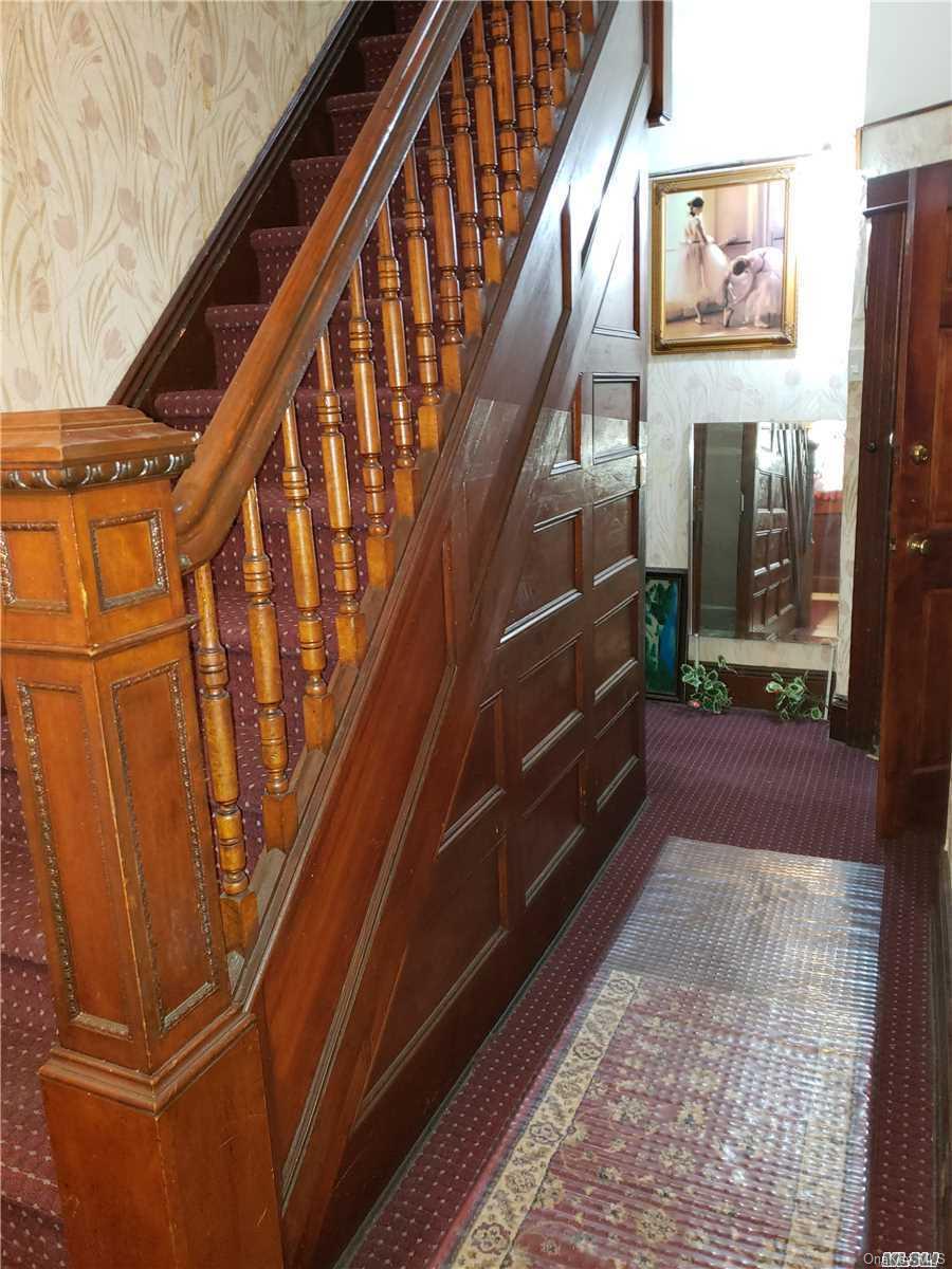 1425 Hancock Street Brooklyn, NY 11237 - Photo 10 of 20 a view of entryway