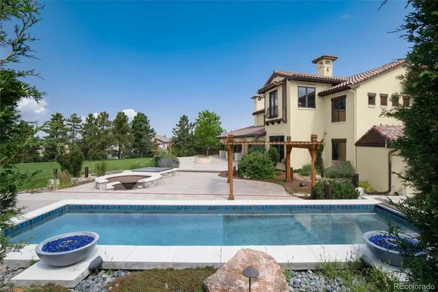 a view of a tennis court