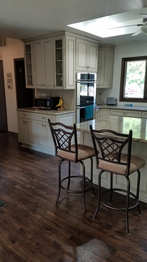 277 Greenwood Road Elgin, IL 60120 - Photo 7 of 29