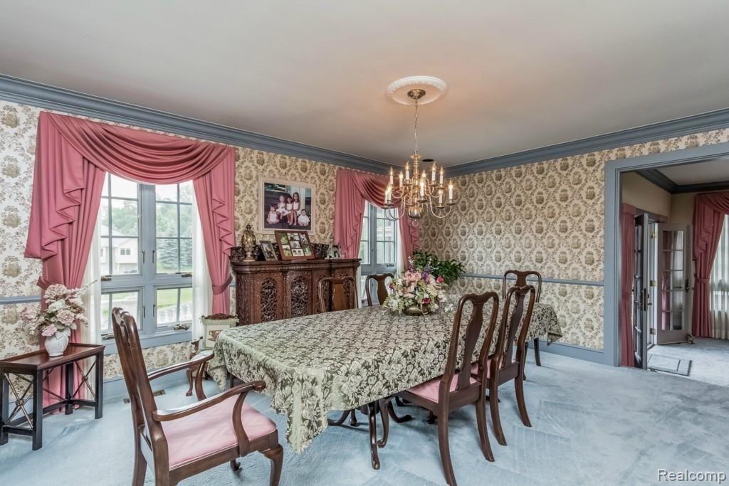 355 Olivewood Court Rochester, MI 48306 - Photo 12 of 61 012-Dining_Room-1835652-medium.jpg