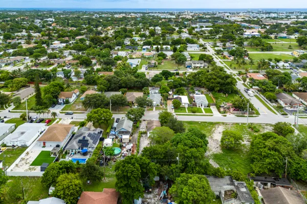$459,000 | 114 Northwest 10th Avenue, Delray Beach, FL 33444