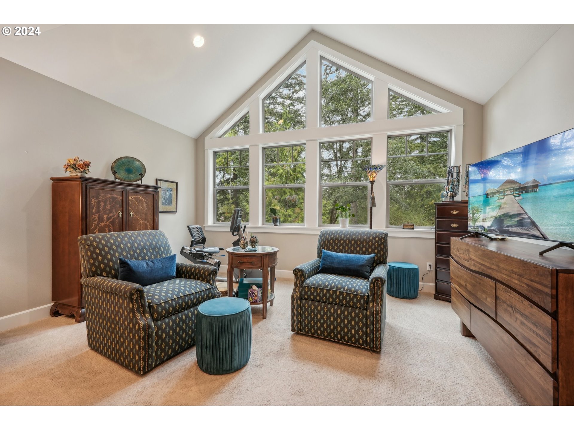 7606 Northwest Payne Street Camas, WA 98607 - Photo 19 of 38 a living room with furniture and a large window