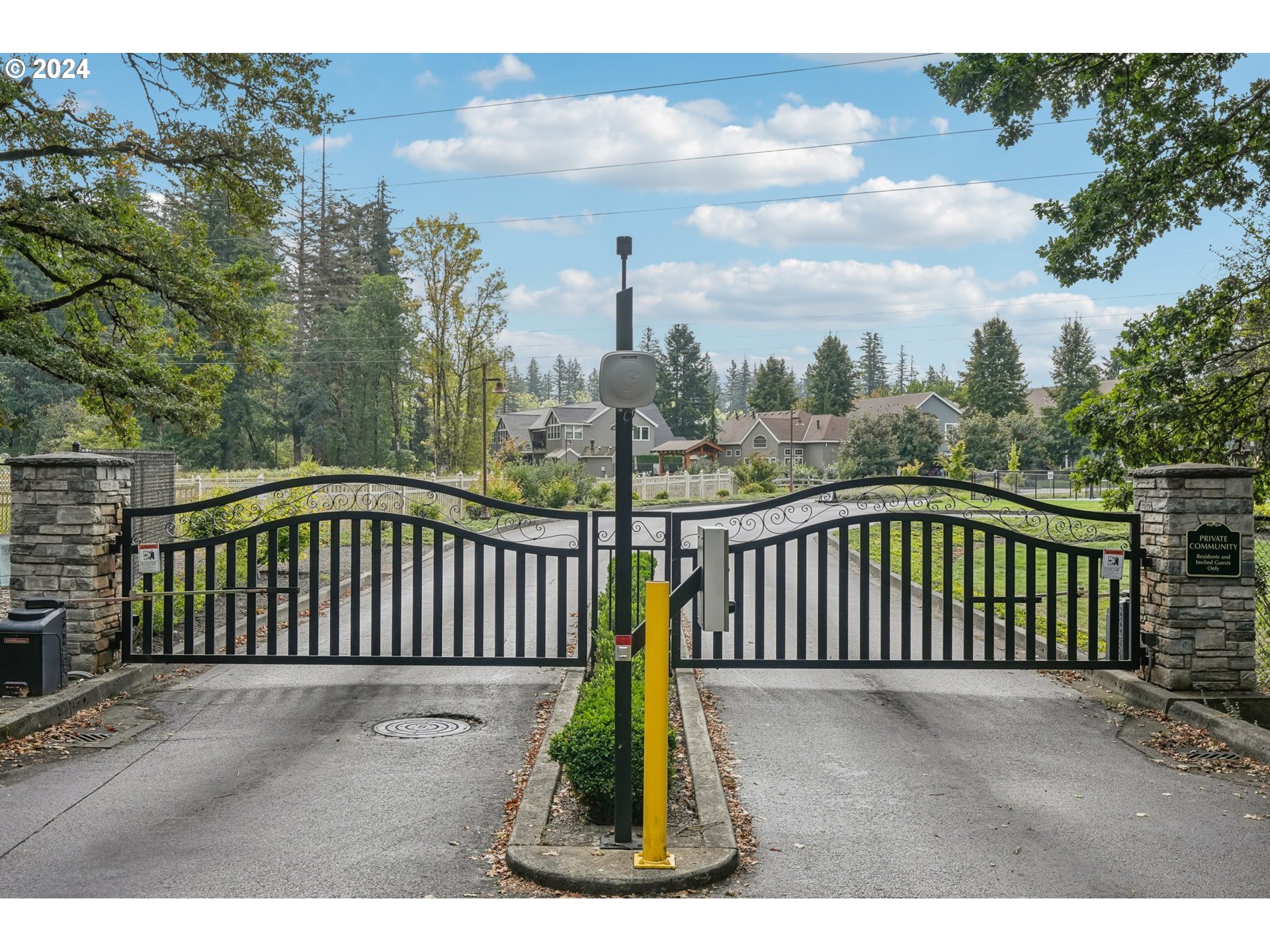 7606 Northwest Payne Street Camas, WA 98607 - Photo 6 of 38 a view of a park with iron fence
