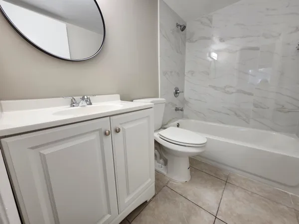 $1,900 | 545 Trace Circle, Unit 105, Deerfield Beach, FL 33441