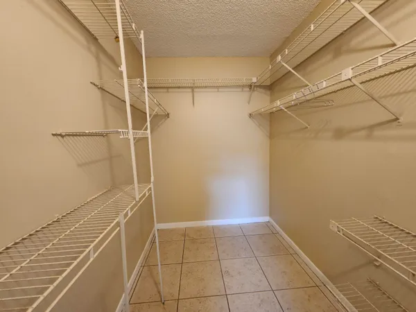 $1,900 | 545 Trace Circle, Unit 105, Deerfield Beach, FL 33441