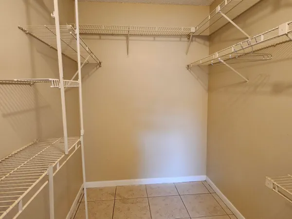 $1,900 | 545 Trace Circle, Unit 105, Deerfield Beach, FL 33441