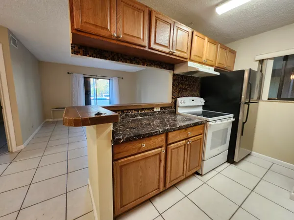 $1,900 | 545 Trace Circle, Unit 105, Deerfield Beach, FL 33441