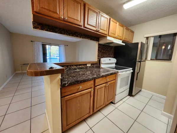 $1,900 | 545 Trace Circle, Unit 105, Deerfield Beach, FL 33441