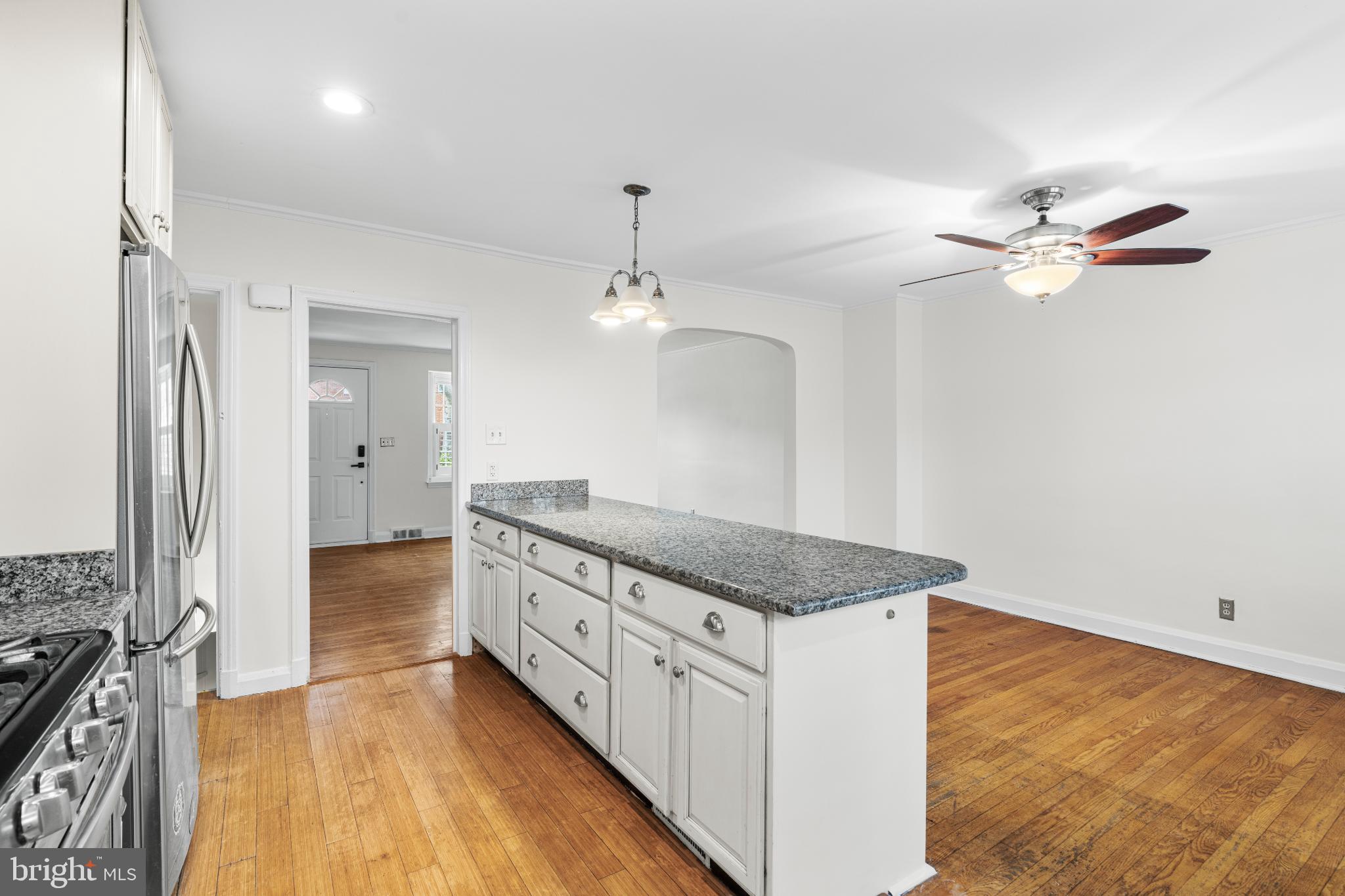 121 Hopkins Road Baltimore, MD 21212 - Photo 7 of 22 Bright and airy kitchen with modern finishes.
