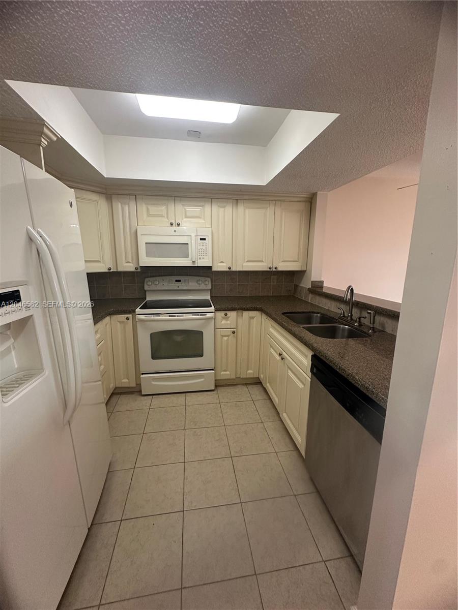 9500 Southwest 3rd Street, Unit 254 Boca Raton, FL 33428 - Photo 6 of 24