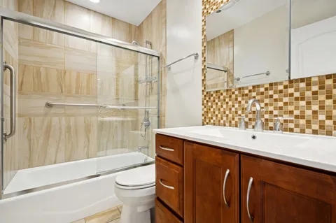 $599,999 | 8455 Chester Avenue, Niles, IL 60714