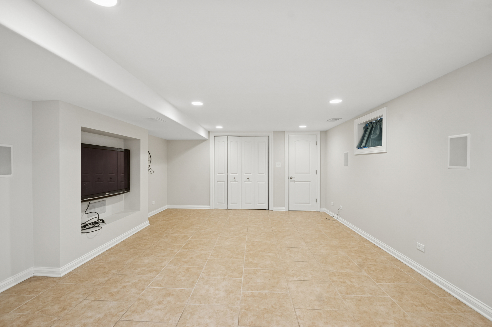 8455 Chester Avenue Niles, IL 60714 - Photo 20 of 27