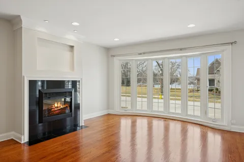 $599,999 | 8455 Chester Avenue, Niles, IL 60714