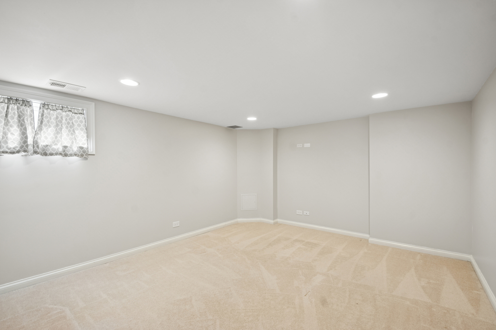 8455 Chester Avenue Niles, IL 60714 - Photo 21 of 27