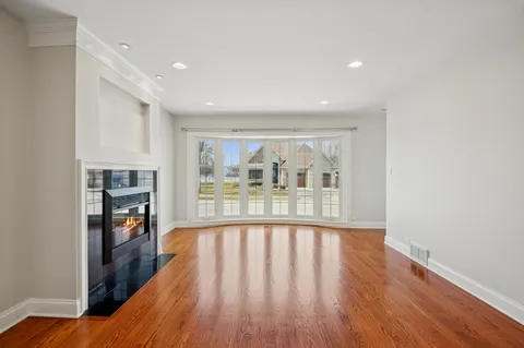 $599,999 | 8455 Chester Avenue, Niles, IL 60714