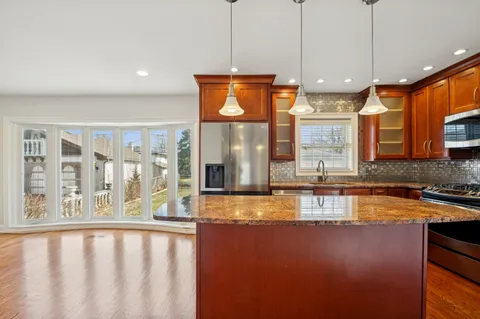 $599,999 | 8455 Chester Avenue, Niles, IL 60714