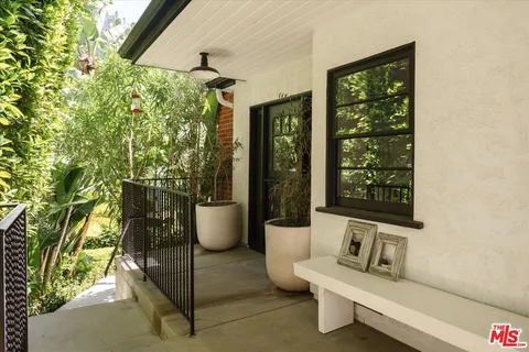 $1,549,000 | 8421 Kirkwood Drive, Los Angeles, CA 90046