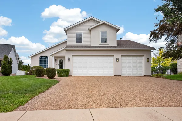 $390,000 | 26 Bandecon Way, Bloomington, IL 61704