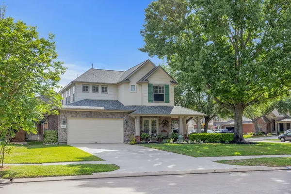 $375,000 | 10227 Crescent Bluff Lane, Houston, TX 77070