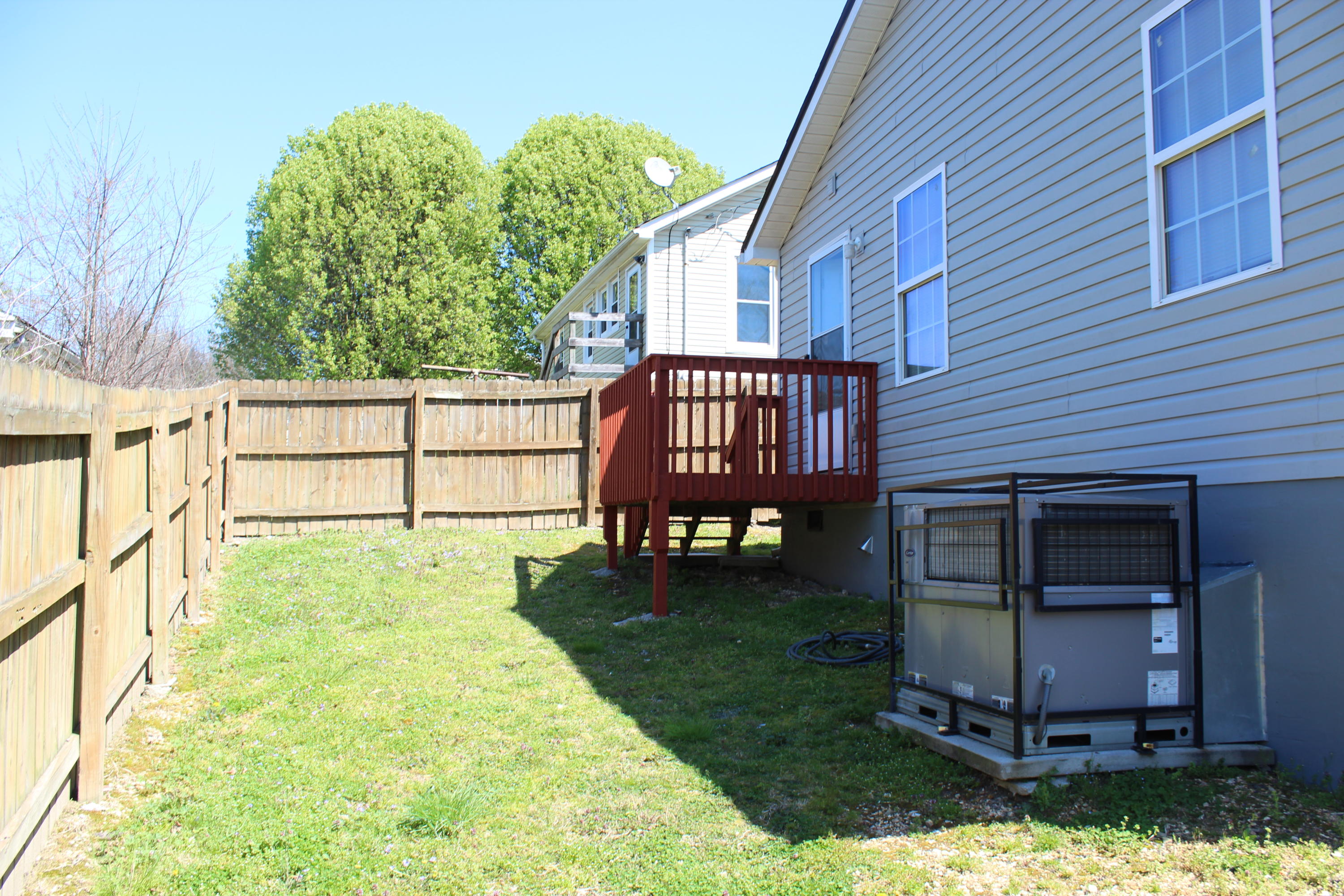 714 Sharp Street Clinton, TN 37716 - Photo 4 of 22 IMG_1892