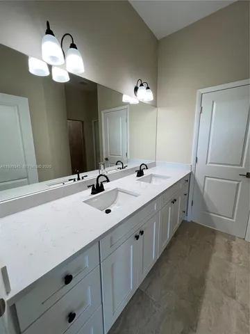 $2,200 | 1060 South Capri Court, LaBelle, FL 33935