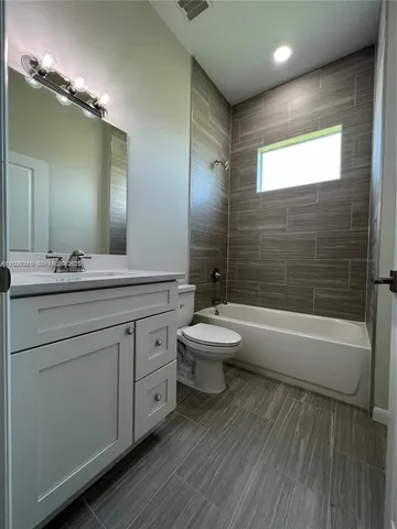 $2,200 | 1060 South Capri Court, LaBelle, FL 33935