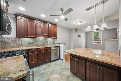 $385,000 | 3305 Krail Street, Philadelphia, PA 19129
