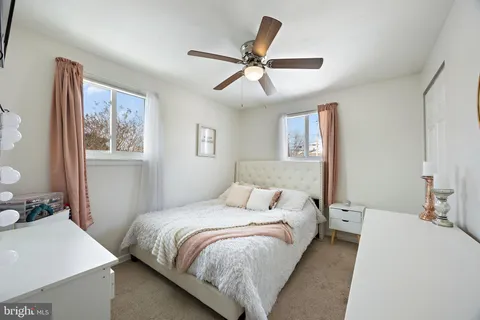 $450,000 | 301 Orinda Drive, Wilmington, DE 19804