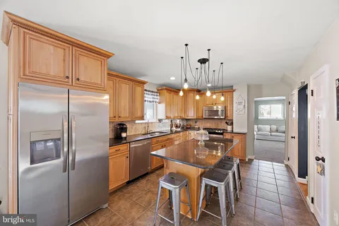 $450,000 | 301 Orinda Drive, Wilmington, DE 19804