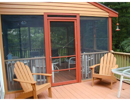 12 Robinson Road Westford, MA 01886 - Photo 17 of 25 Gallery Image 17