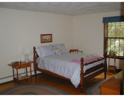 12 Robinson Road Westford, MA 01886 - Photo 22 of 25 Gallery Image 22