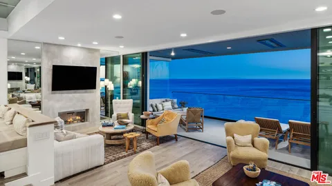 $8,450,000 | 22822 Pacific Coast Highway, Malibu, CA 90265
